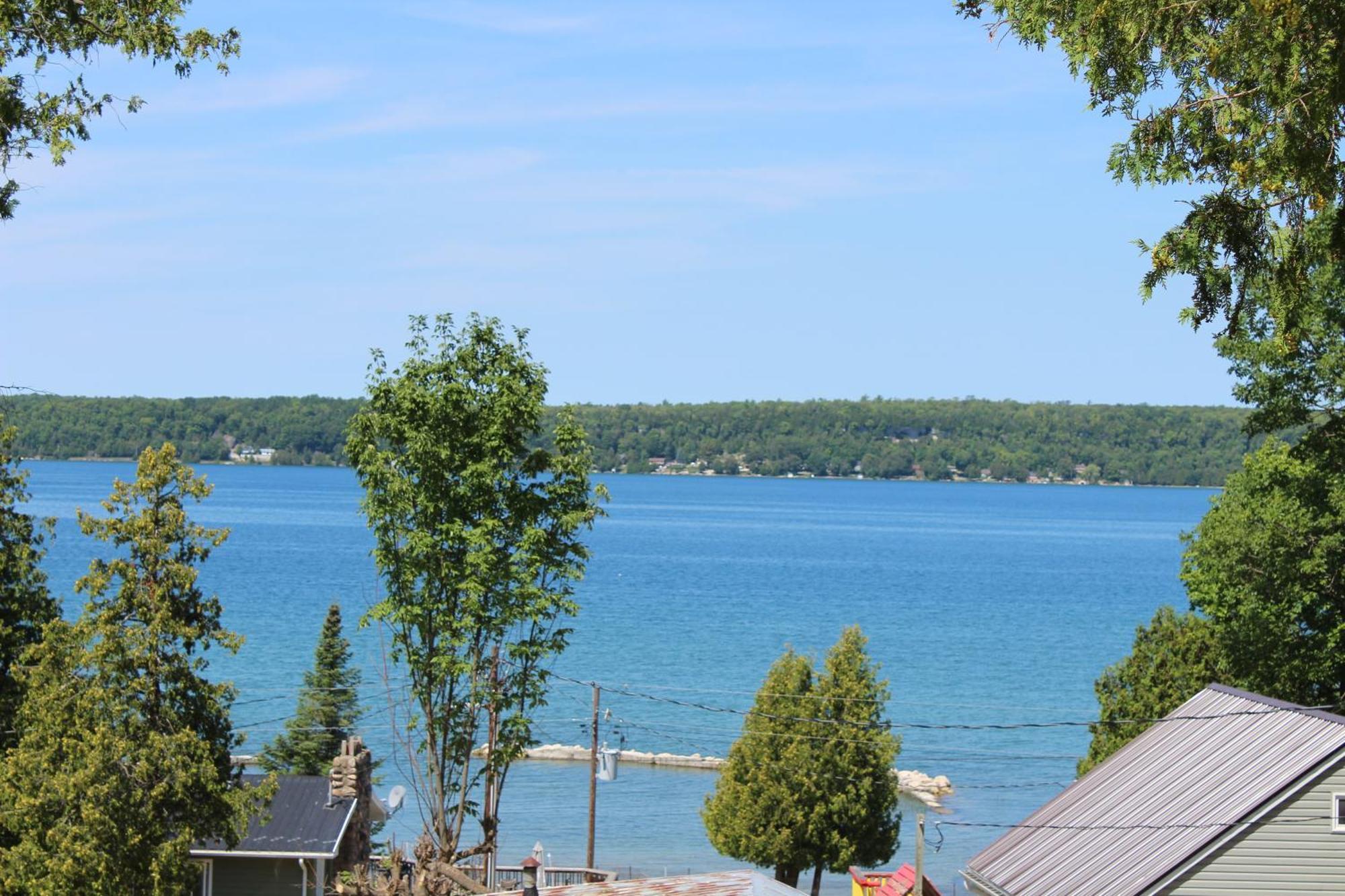 Bayshore Cottages Wiarton Room photo