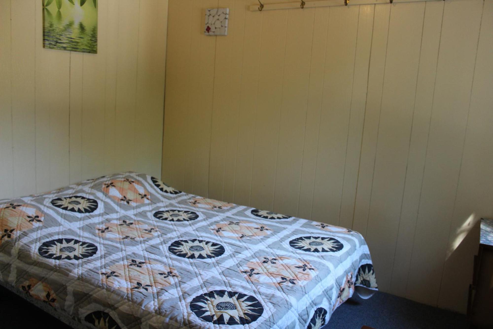 Bayshore Cottages Wiarton Room photo